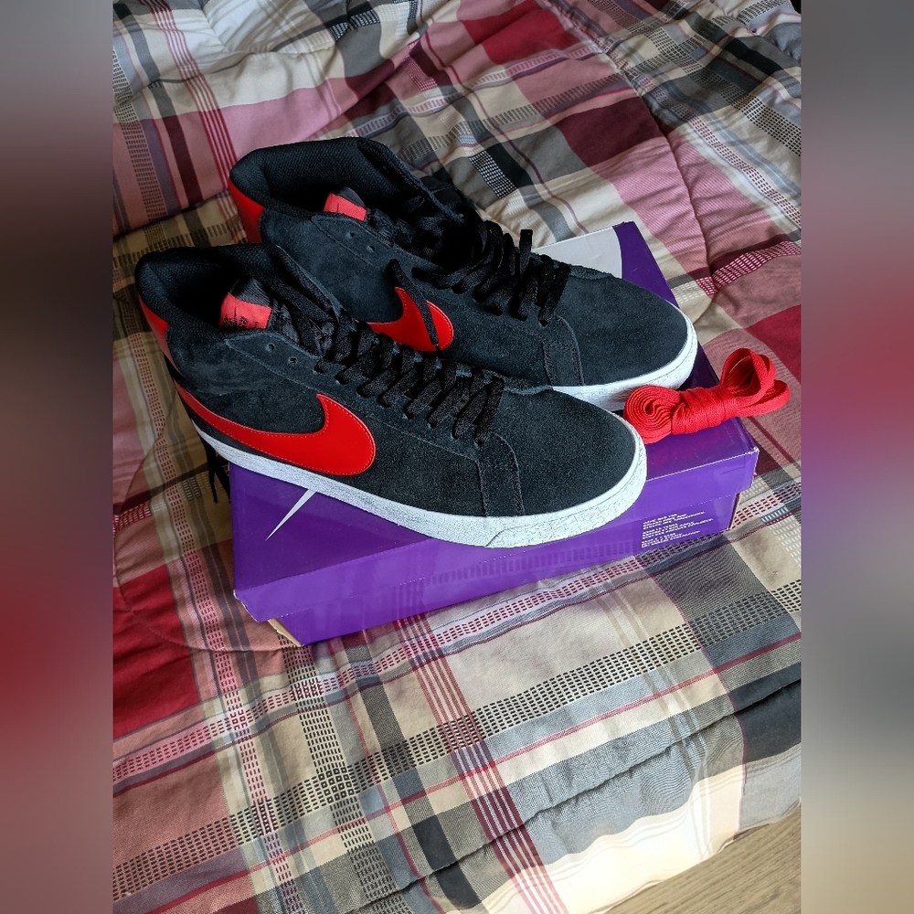 Nike SB Blazer Black Red